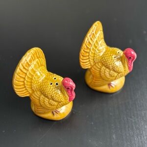 Vintage Japan Turkey Salt And Pepper Shaker Set 4”x3” Mustard Yellow